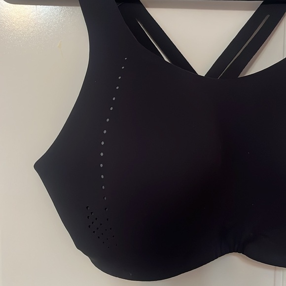 Lululemon sport’s bra high support like new - Picture 2 of 6